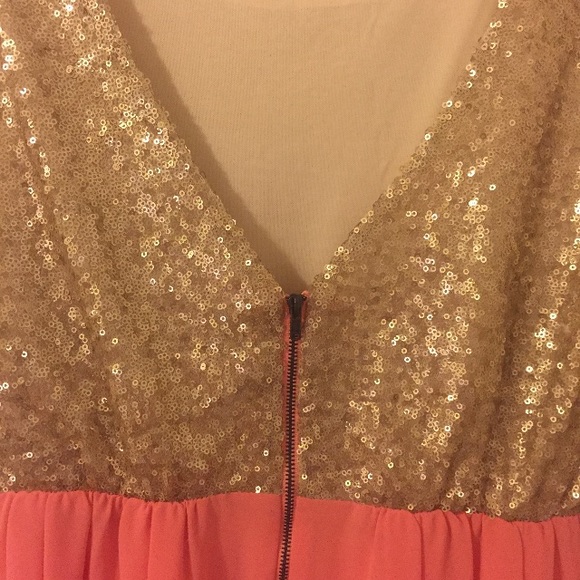 Pink Chiffon & Gold Sequin Dress.  Large - Picture 5 of 6
